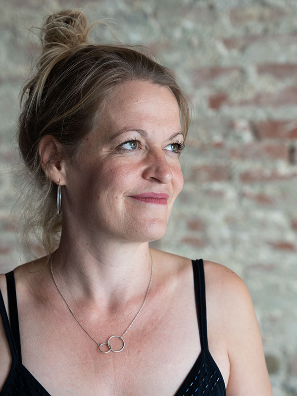 Porträt der Künstlerin Jana Wilsky