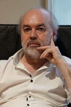 Portraitbild des deutschen Künstlers Genia Chef