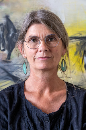 Portrait der deutschen Künstlerin Beate Axmann