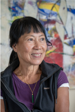 Portraitbild der Vitnam/deutschen Künstlerin Dao Droste