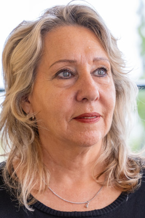 Portraitbild der italienischen Künstlerin Consuelo Rodriguez